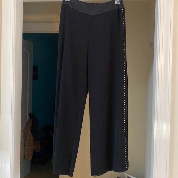 JS Collections EUC Palazzo Flowy Open Side Rhinestone Ladies Black Pants Sz 8 - Picture 3 of 16